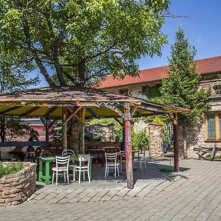 Hotel Kurdejov - Bed And Breakfast Exterior photo