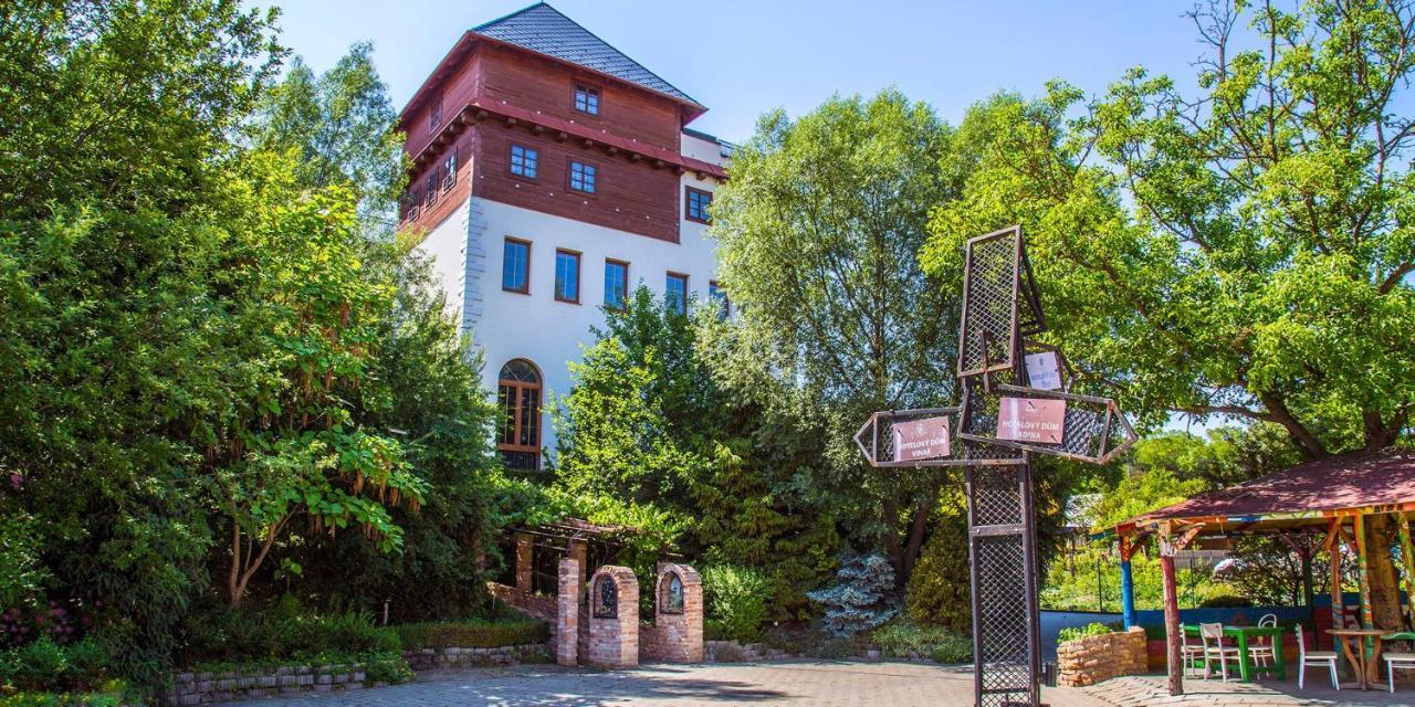 Hotel Kurdejov - Bed And Breakfast Exterior photo